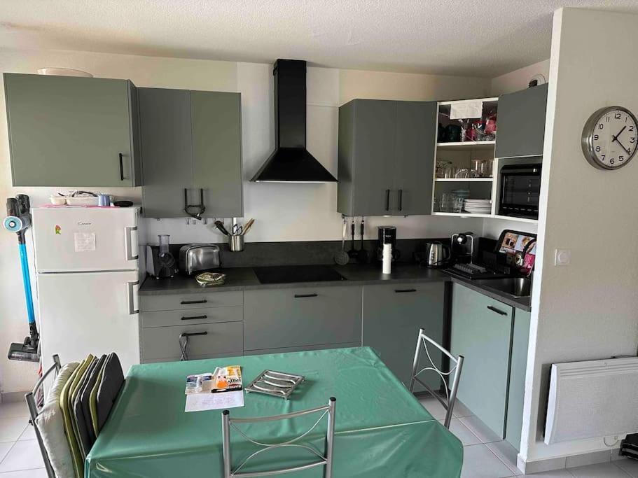 Appartement Face A La Mer Canet En Roussillon Eksteriør bilde